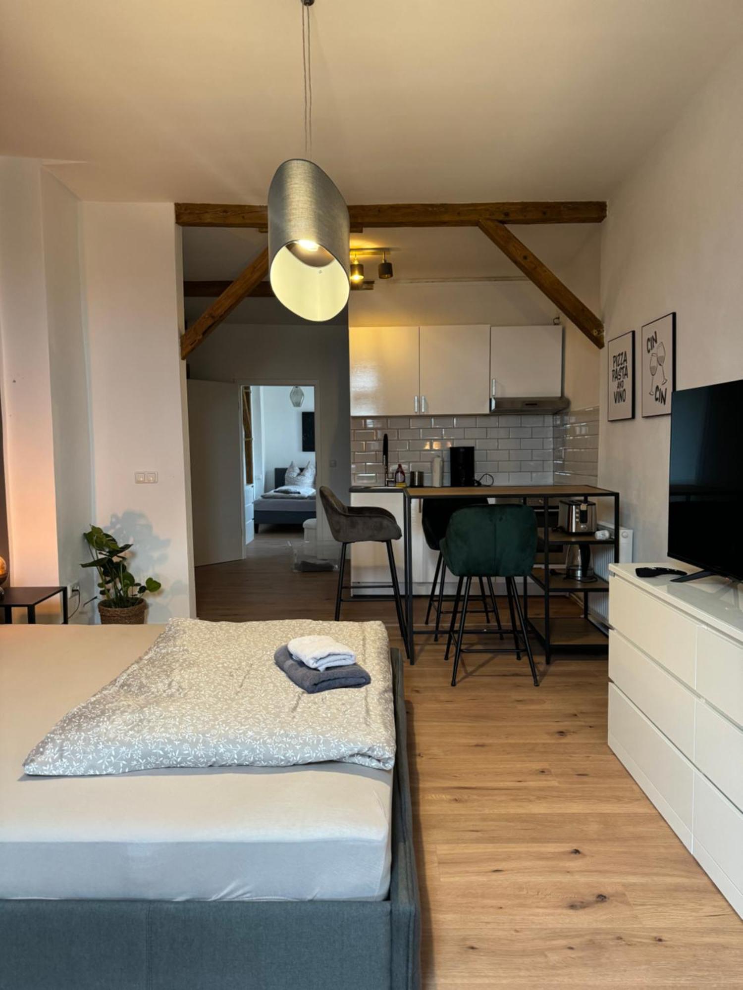 Appartement "Nina"Im Dachgeschoss, Inklusive Parkplatz Halle  Bagian luar foto